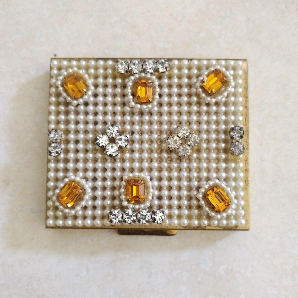 Vintage 1940"s - 1950"s Rhinestone and Pearl Compact